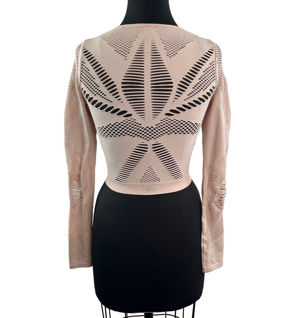 ALO Blush Beige Yoga Siren Crop Top Ribbed Mesh Scoop Neck Long Sleeve Pullover